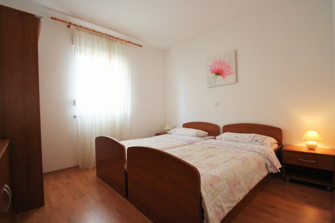 Apartment Bilic With Balcony Poreč Kültér fotó