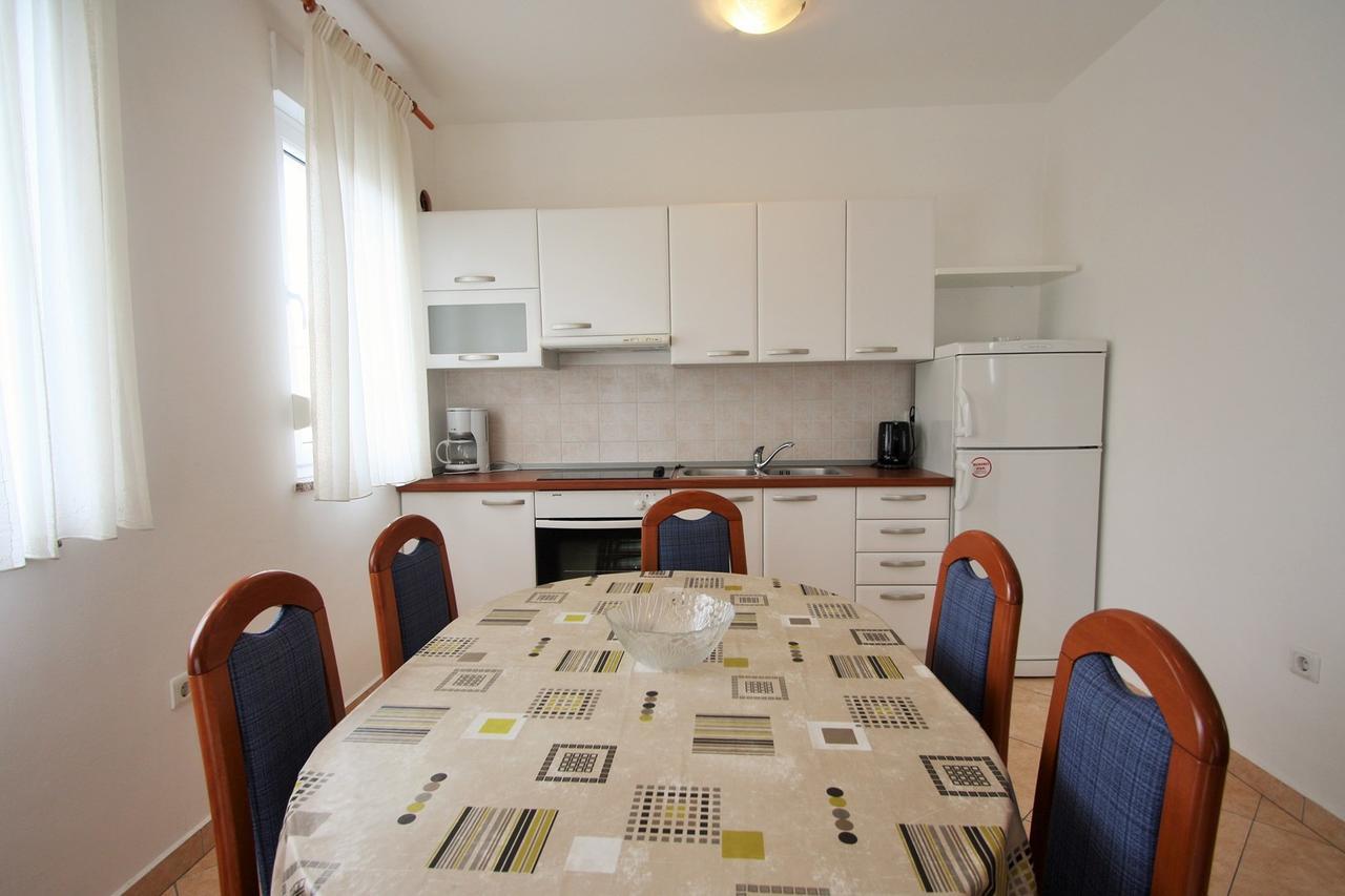 Apartment Bilic With Balcony Poreč Kültér fotó