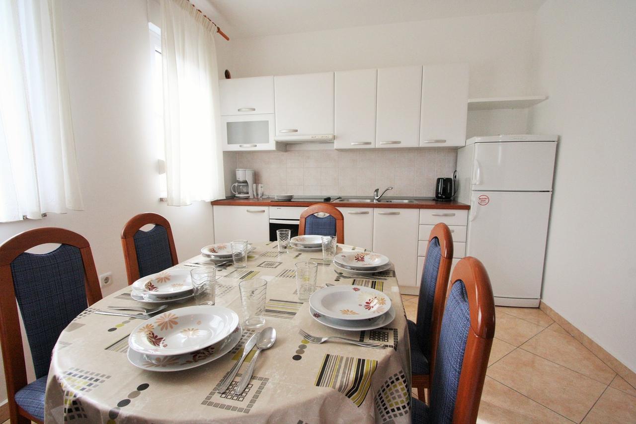 Apartment Bilic With Balcony Poreč Kültér fotó
