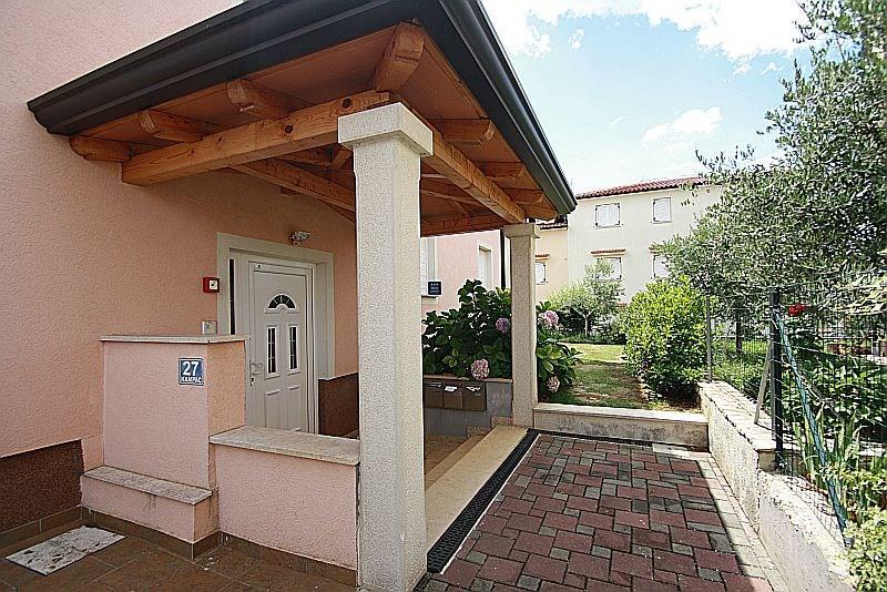 Apartment Bilic With Balcony Poreč Kültér fotó